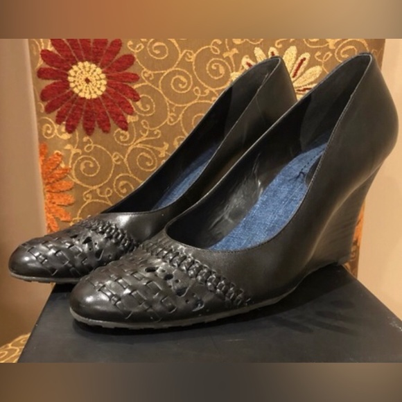 Carlos Santana Escape High Heeled Wedge - Size 9 - Picture 3 of 11